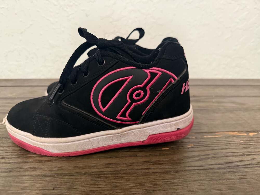 Heelys Propel 2.0 Skate Shoes Black Hot Pink Youth Size 2 (770291)